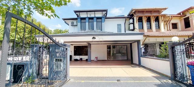 ( CORNER LOT ) Double Storey, Taman Nusa Subang, U5 Shah Alam 1