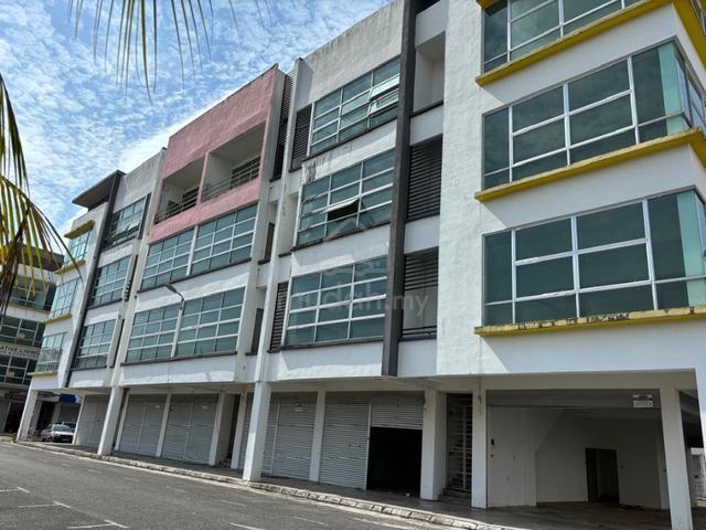 6 Units of 4-Storey Shops at Central World, Jalan Pending For Sale 2