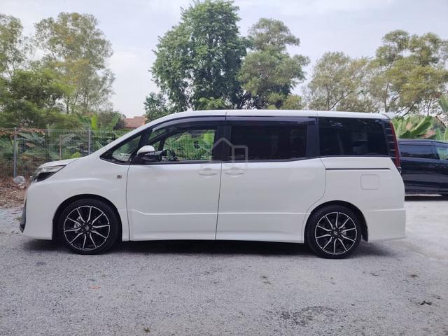 (BEST DEAL) Toyota NOAH 2.0 SI GR SPORT 2021 - 5