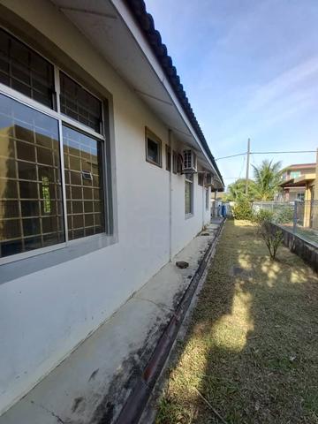 Perkampungan. Sg Isap Damai 3 banglo house 3