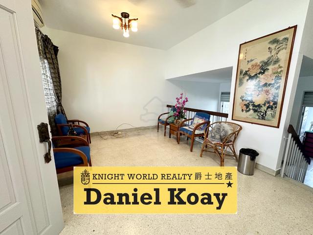 | Well Maintained | 2 Storey Terrace 2000sf Near Island Glades 1