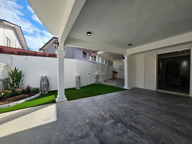 RENOVATED CORNER Double Storey House Jalan Abadi Malim near Bachang 1