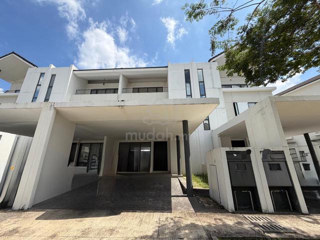 [26x65] 3 Storey Terrace SuperLink, Tamansari, Amaryllis, Rawang 1
