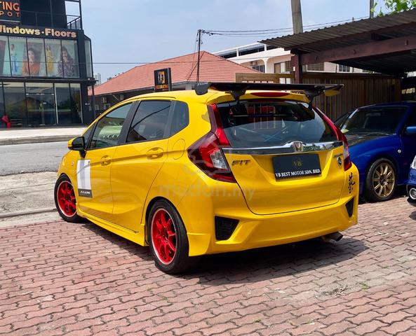 M2017 Honda JAZZ 1.5 E (A)EASY LOAN LOW DOWNPAYMEN - 3
