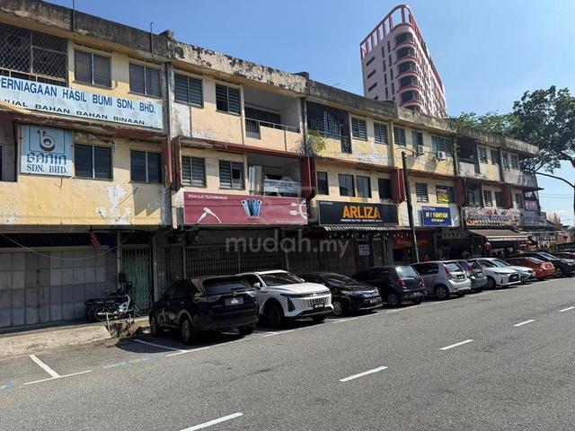 Taman Skudai Baru 3 Storey Shop Lot Intermediate For Sale 1