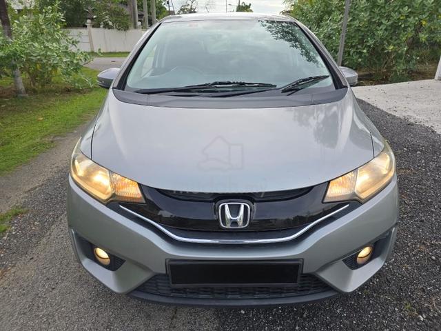 Honda JAZZ 1.5 V FULL SPEC PUSH START LEATHER SEAT - 4