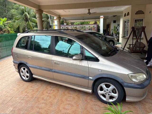 Chevrolet NABIRA 1.8 (A) 7 Seater - 1