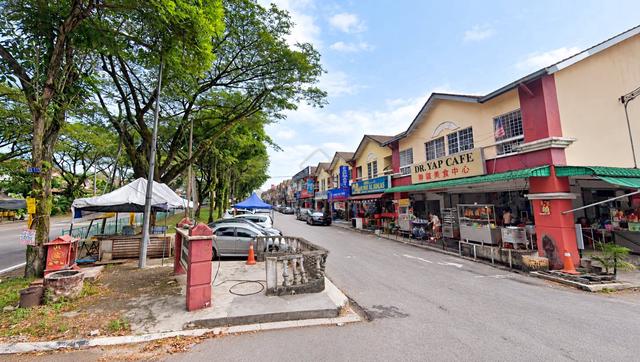 Facing Main Road 2 Sty Shop Lot @ Putra Budiman Balakong 1