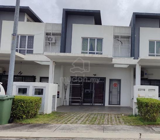 Double Storey Casa Green Cybersouth Dengkil UiTM Dengkil KLIA 1