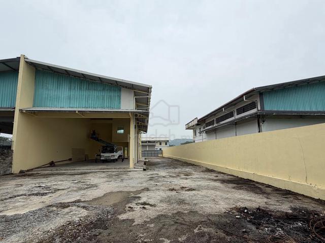 LIGHT INDUSTRIAL WAREHOUSE FACTORY FOR RENT AT DEMAK LAUT KUCHING Srw 1