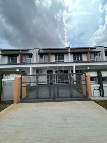 Double Storey House For Rent Alura Bandar Bukit Raja, Klang 1