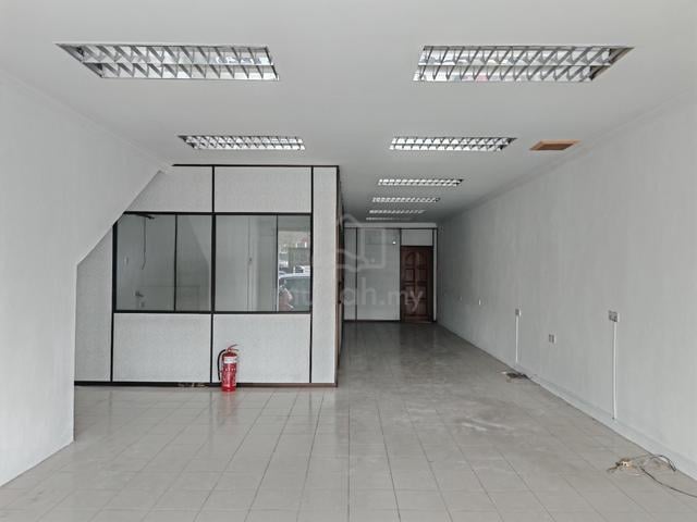 FACING MAINROAD Ground Floor Shoplot PRIME AREA Bakar Arang For Rent 1