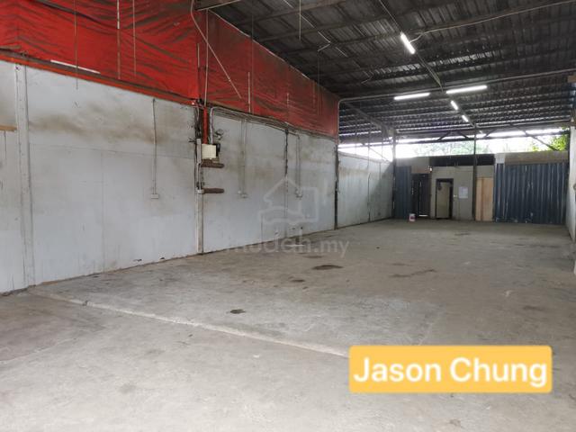 FOR RENT | 🏭 Menggatal Roadside Warehouse + Hostel 1