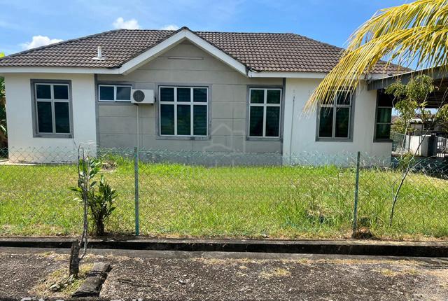 Semi-D Corner lot Ambangan Height Sungai Petani Kedah 1