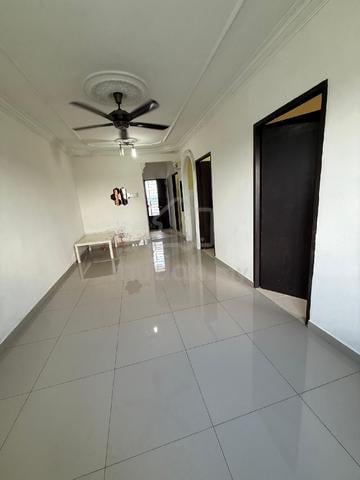 Pangsapuri Cempaka (Puchong) 1