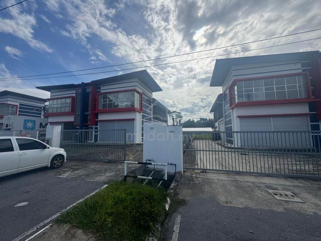 Light industrial warehouse Sidanu Light Industrial, Batu 13 Kch- Seria 1