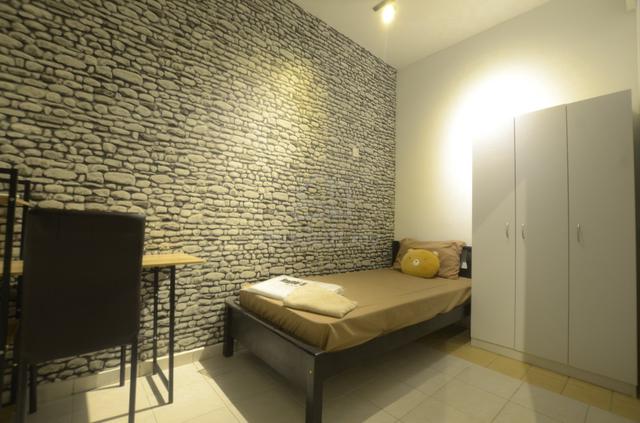 Female Unit @ Sutramas - Puchong Jaya near LRT & IOI Mall 1