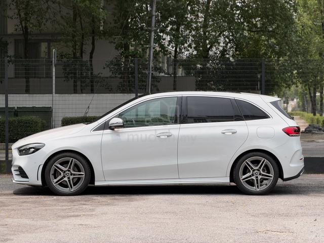 2022 Mercedes Benz B180 AMG LINE FULLY LOADED - 3
