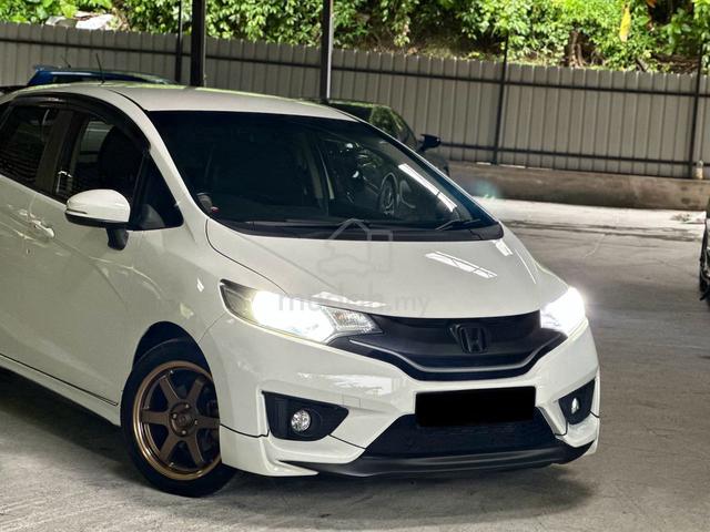 2016 Honda JAZZ 1.5 V SPEC GK5 (A) LOAN / CASH! - 3