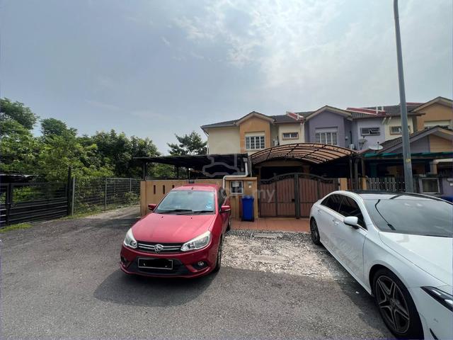 RENOVATEDš„2300sqft. END LOT 2-Storey Mayang Sari, TTDI Jaya Shah Alam 1