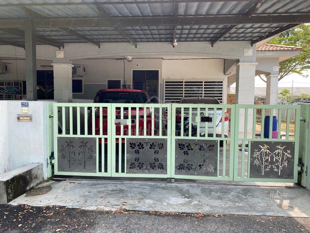 Rumah Teres Corner Lot Satu Tingkat Di Taman Seri Lekir, Lekir, Perak 1