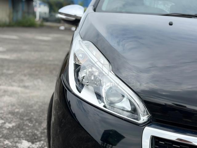 2019 Peugeot 208 1.2 PURETECH FULL SERVICE PEUGEOT - 5