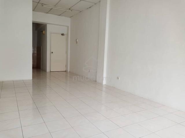 Dataran Otomobil Apartment 1