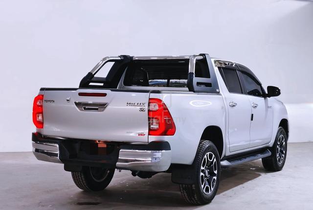 2023 Toyota HILUX 2.4 V (A) 9139K Mileage Ori - 3