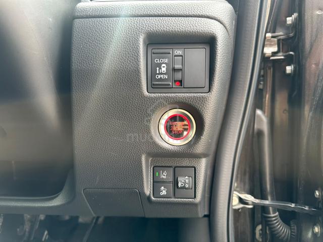 HONDA N BOX 660 / POWERDOOR / PUSH START / KEYLESs - 4