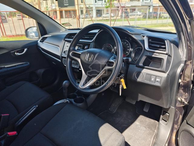 2019 Honda BR-V 1.5 (A) Tip Top FREE 5Yrs Warranty - 4