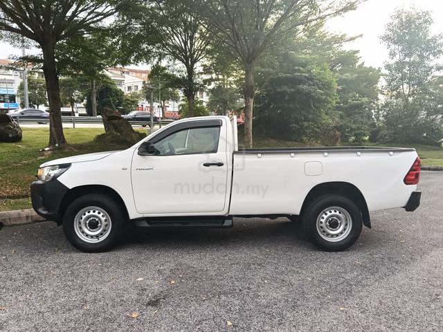 2021 Toyota HILUX 2.4 MT (M) - 5