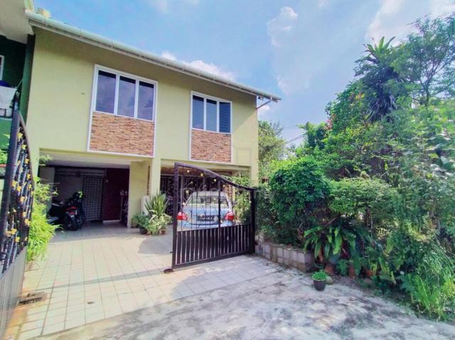 CORNERLOT Renovated Double Storey Terrace in Seksyen 4, Shah Alam 1