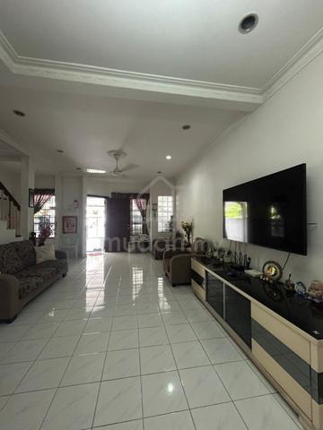 First Home ? Putra Prima 2 storey Terrace Move in Ready Guarded 1