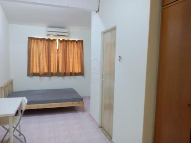 Room for rent 1