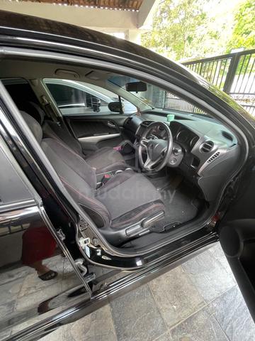 2010 Honda STREAM 1.8 I-VTEC RSZ FACELIFT (A) - 2