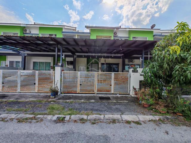 Double Storey Klebang Putra, Facing padang 1