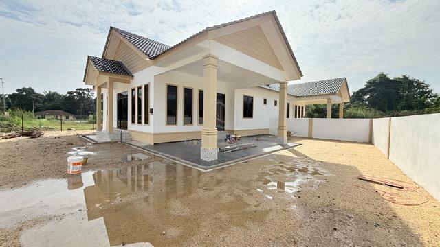 Rumah Semi D ala Banglo di Jerteh Terengganu Tepi Jalan Utama 1