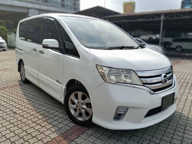 2013 Nissan SERENA 2.0 S-HYBRID FREE 1 YR WARRANTY - 1