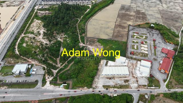 [FIRST GRADE LAND] Vacant Land Nearby Mekarsari Showroom Bertam 1