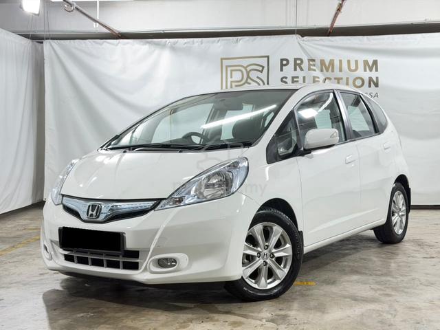 2013 Honda JAZZ 1.3 (HYBRID) FACELIFT ORI MILLEAGE - 1