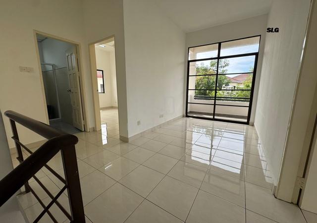 Well Maintained Semi-D To Let Go at Kinarut area 1