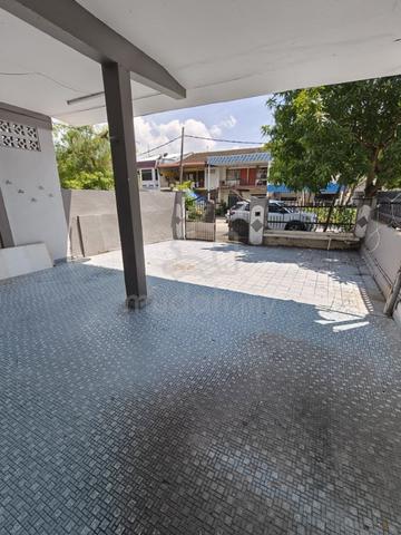 Taman Sri Tebrau. Near to Ciq. Double storey terrace house. 1