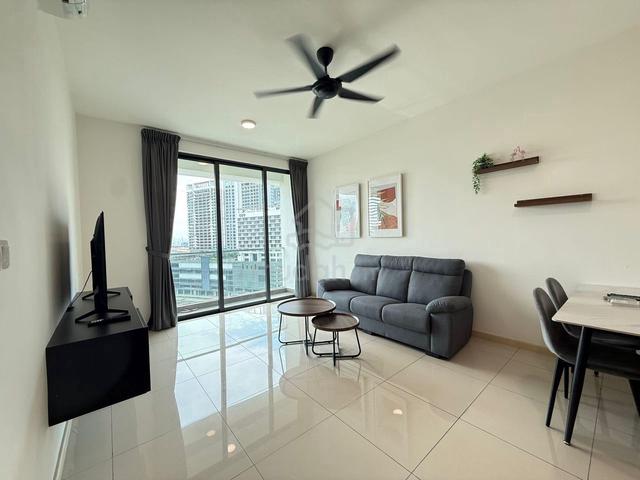 The M @ Medini Macrolink 1