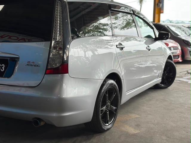 2008 Mitsubishi GRANDIS 2.4 FACELIFT (A) - 4
