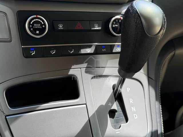 2016 Hyundai GRAND STAREX 2.5 ROYALE FACELIFT (A) - 5