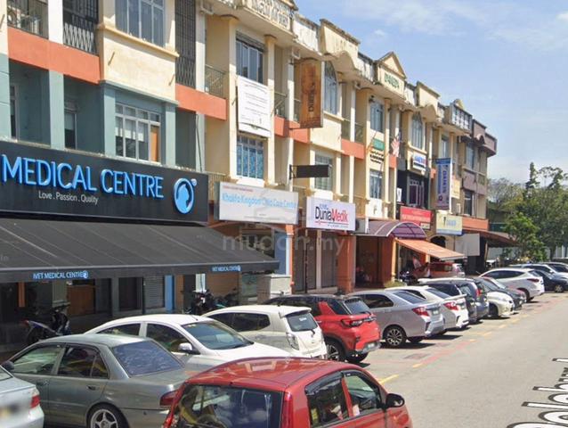 3 Storey Shoplot Jalan Pelabur Seksyen 23 Shah Alam For Sale 1