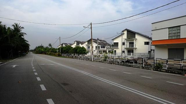 2.55acres Agriculture Land 185x600 Main Road Frontage Pasir Penambang 1