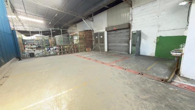 Tampoi Batu Factory For Rent 1
