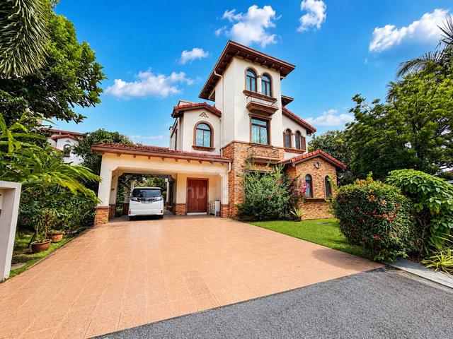 Spanish Corner 6362SQFT Bungalow Diamond City Semenyih 1
