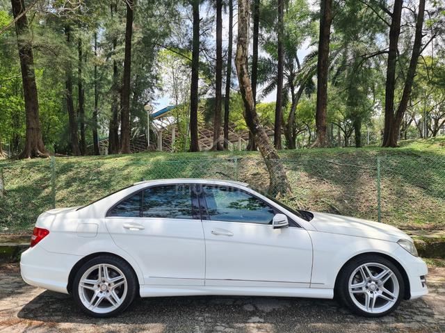 Mercedes Benz C200 1.8 CGI AMG Bodykit 7Speed CKD - 3